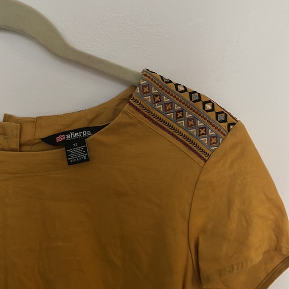 X-small Sherpa Adventure Gear Kiran Embroidery Top - Picture 2 of 3